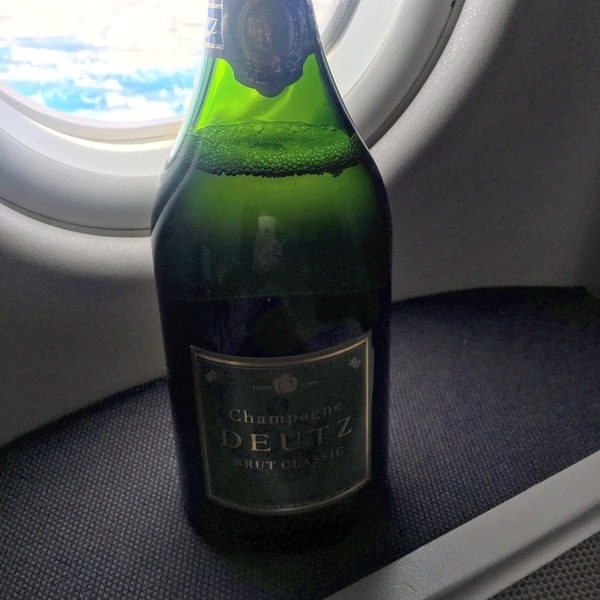 Cathay Pacific Business champagne deutz