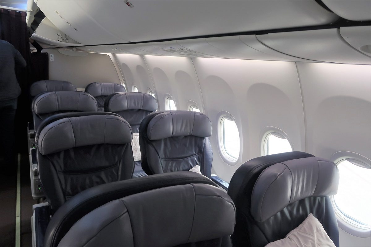 Malaysia Airlines business class SIN to KUL seating
