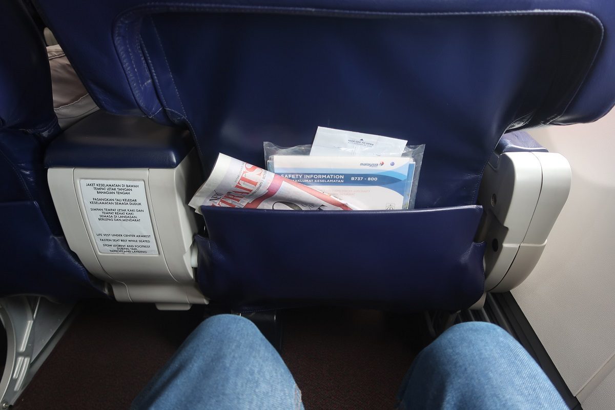 Malaysia Airlines business class SIN to KUL legroom galore