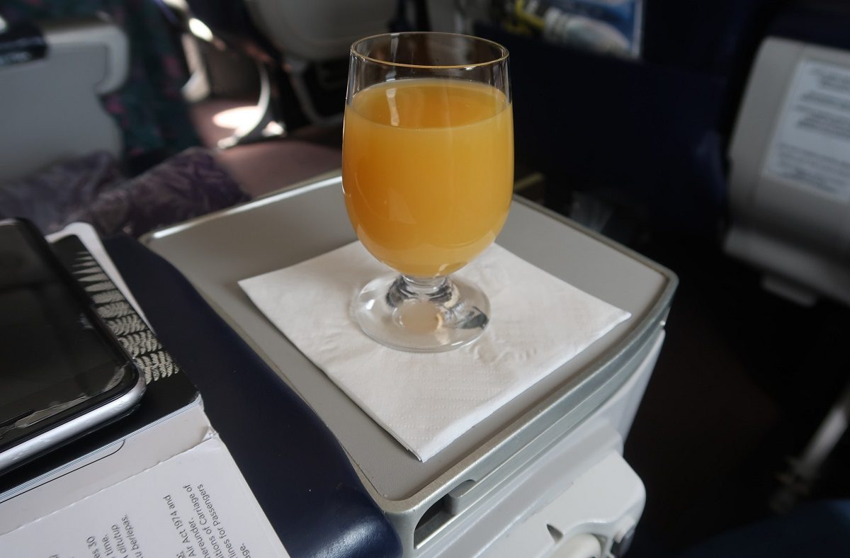 Malaysia Airlines business class SIN to KUL orange juice